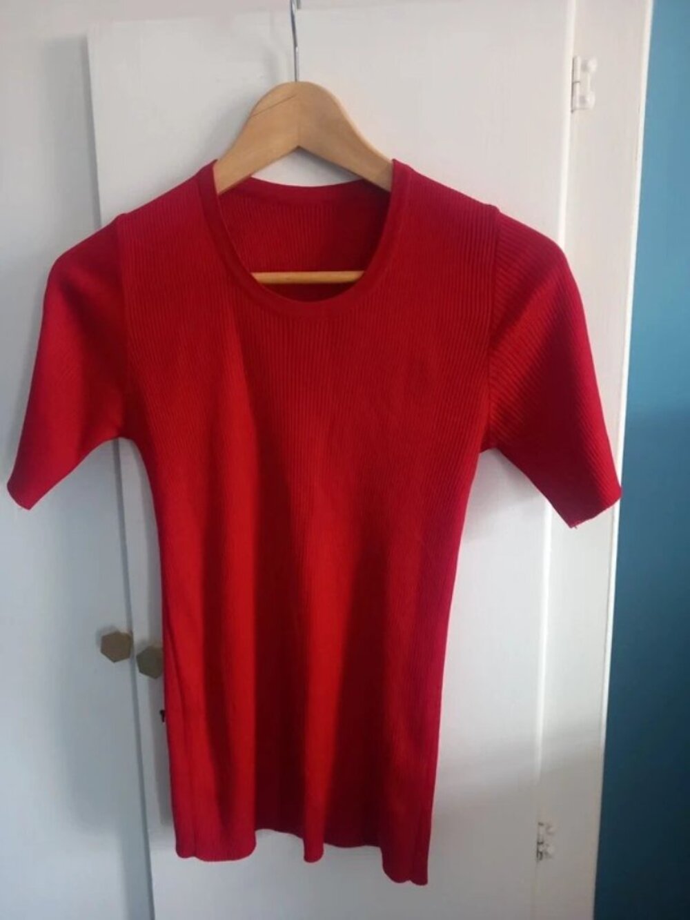 Ribbed red short sleeves size 10